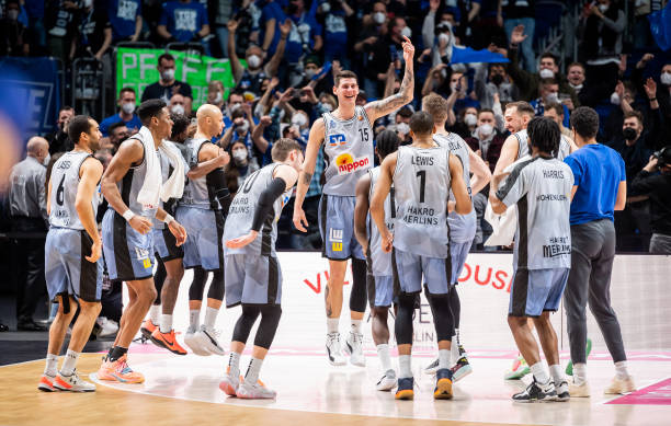 也迫使对手 也迫使对手