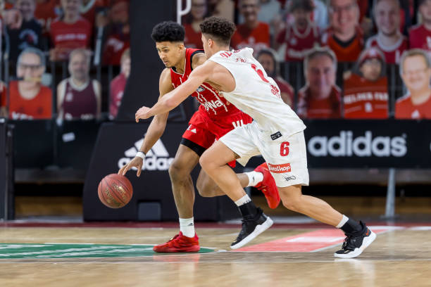 上变得更为 上变得更为