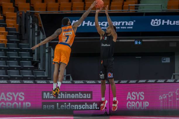 战术的较量 战术的较量